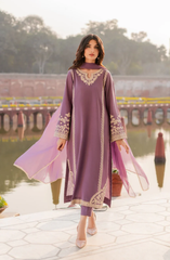 Elegant Mauve Traditional Pakistani Outfit