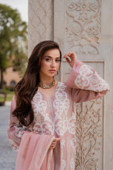 Rosé Elegance – Blush Pink Embroidered Kurta Set